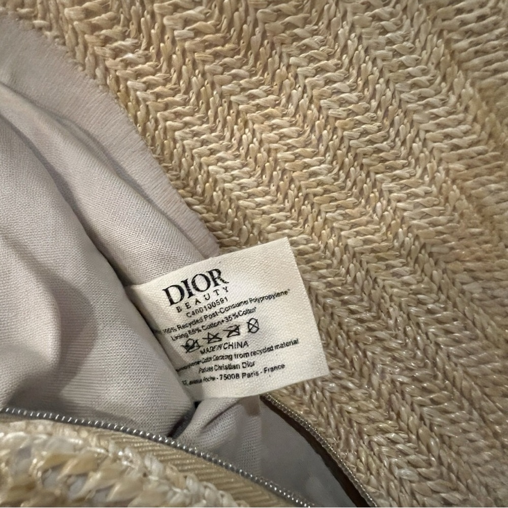 Dior Rafia Rattan Pouch VIP GWP - Picture 2 of 6